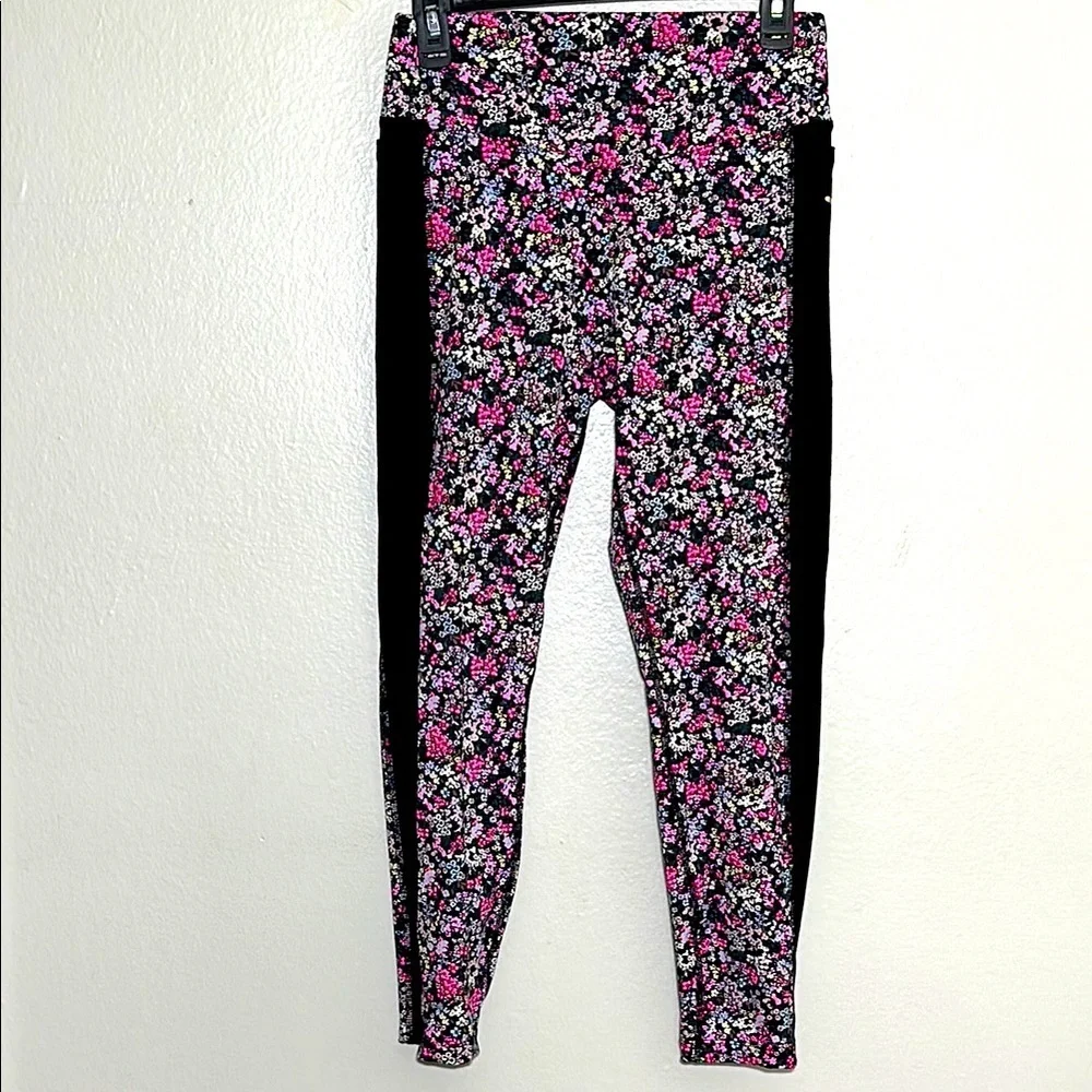 PINK Victoria's Secret Pink and Black Geometric Leggings